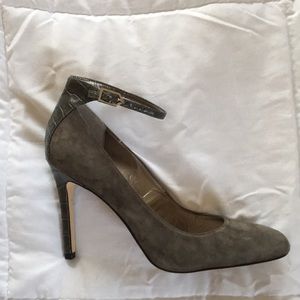 Sam Edelman Gray Suade Snakeskin Heel